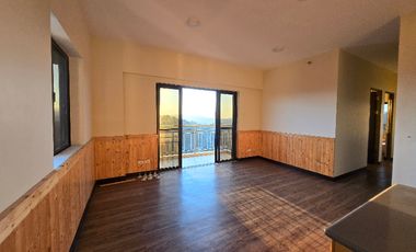 3 Bedroom  Corner Unit with a Stunning View of Mountains