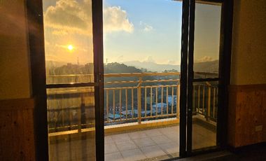 3 Bedroom  Corner Unit with a Stunning View of Mountains