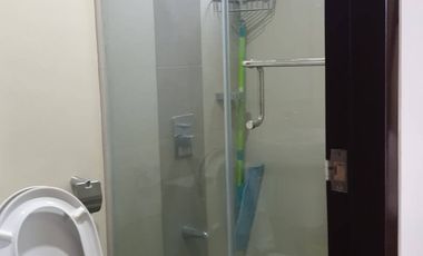 Modern Furnished One Bedroom Corner Condo unit with parking