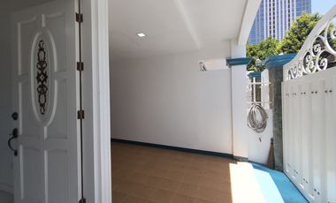 Townhouse for sale in Cebu City, house near Cebu I.T Park and Cebu Business Park