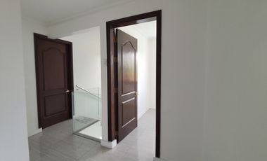 Townhouse for sale in Cebu City, house near Cebu I.T Park and Cebu Business Park