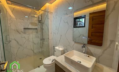 High-end House for sale
