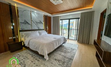 High-end House for sale