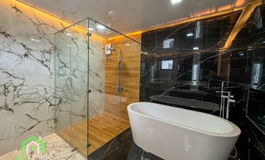 High-end House for sale