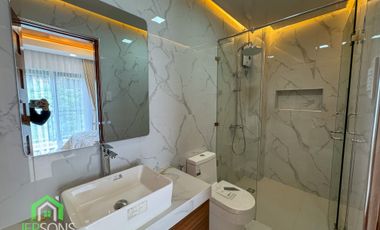 High-end House for sale