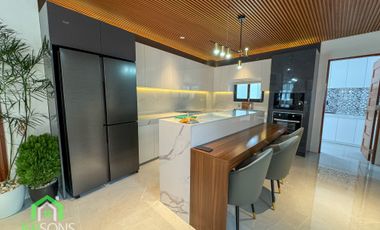 High-end House for sale