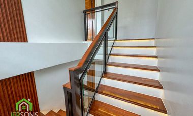 High-end House for sale