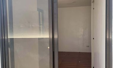 3 bedrooms Single Attached in West Beverly hills