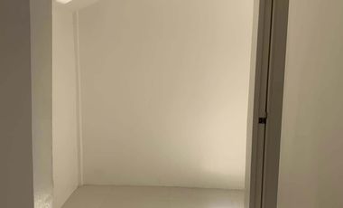 3 bedrooms Single Attached in West Beverly hills