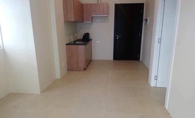 1 Bedroom in Avida Towers 34th Street BGC, Facing Uptown Mall for Sale at Taguig