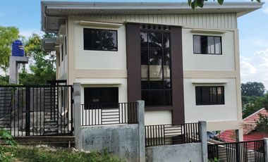 Overlooking 5 bedrooms 4 toilet n bath house for sale in Taloto Tagbilaran City