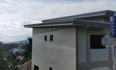 Overlooking 5 bedrooms 4 toilet n bath house for sale in Taloto Tagbilaran City