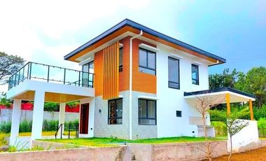 House in Alabang - Victoria South of Alabang, Muntinlupa