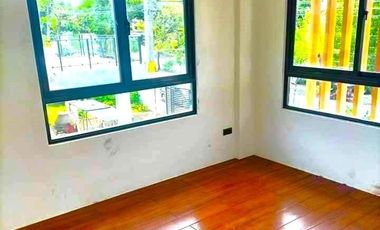 House in Alabang - Victoria South of Alabang, Muntinlupa
