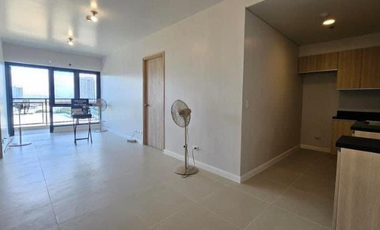Viento at Cerca 2BR, Bare unit in Las Pinas, Alabang for Sale