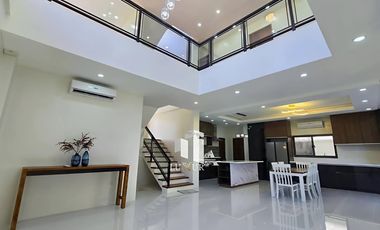 For Rent South Forbes Chateaux de Paris