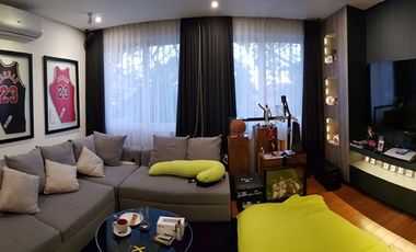 For Sale Furnished 2BR Townhouse w/ Dressed up Roof Deck Mahogany Place Taguig