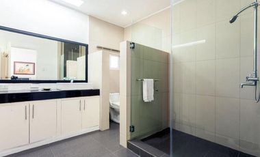 FOR SALE: Beautiful Spacious 7 Bedroom House in Ayala Alabang, Muntinlupa