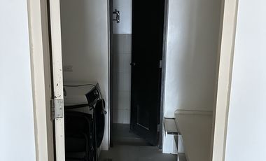 Bristol Parkway Sacrifice SALE, 2 BR w Balcony, P/house PANORAMIC VIEW ALABANG