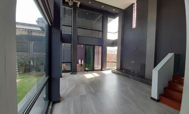 Newly Renovated House for Residence or Office Use in Marikina