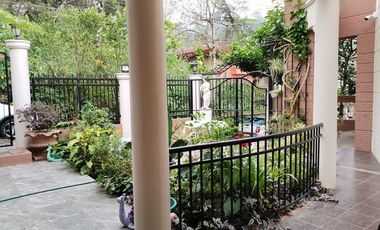 Baguio Property Single Detached, 5 Bedrooms, & Bachelor's Pad w/ View
