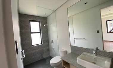 For sale Elegant House & Lot with Interior Designed Finishings, Parañaque