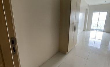 2 TORRE LORENZO STUDIO UNIT FOR SALE AT DE LA SALLE TAFT