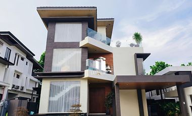 FOR SALE South Forbes Mansions Brand New Modern House and Lot in Silang Cavite