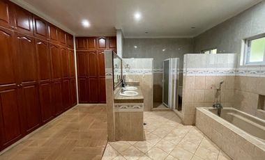 3 Bedroom House and Lot for Rent in Urdaneta Village, Makati