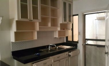 For Rent 4 bedrooms 2 storey townhouse in Palanan, Makati