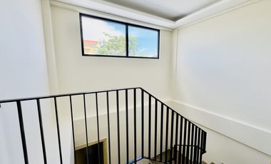 4 Bedrooms Modern Townhouse w/Roofdeck for Sale in New Zaniga, Mandaluyong City