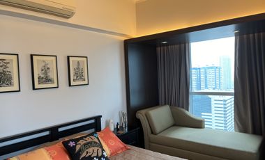 St Francis Shangri-La: Corner 1 Bedroom with Balcony for Sale