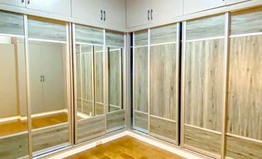 FOR SALE: WELL MAINTAINED MODERN DESIGN HOUSE AND LOT FOR SAL EIN PORTOFINO SOUT