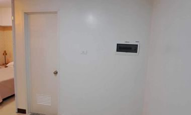 FOR RENT: Studio CONDO IN SANTA ROSA TAGAYTAY ROAD ( Zadia )