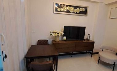 FOR RENT: Studio CONDO IN SANTA ROSA TAGAYTAY ROAD ( Zadia )