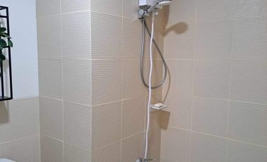 FOR RENT: Studio CONDO IN SANTA ROSA TAGAYTAY ROAD ( Zadia )