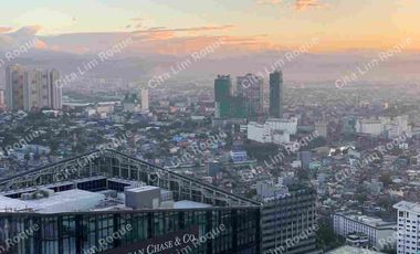 FOR LEASE: Uptown Parksuites 2, Executive 1-Bedroom unit