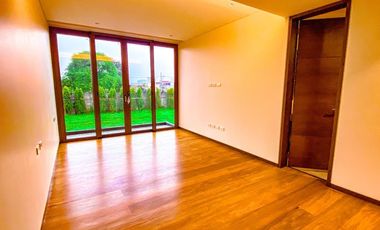 5 BEDROOMS MODERN DESIGN 3-STOREY HOUSE AND LOT FOR SALE IN ALABANG WEST
