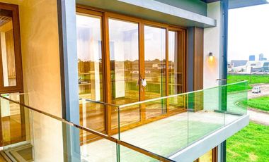 5 BEDROOMS MODERN DESIGN 3-STOREY HOUSE AND LOT FOR SALE IN ALABANG WEST