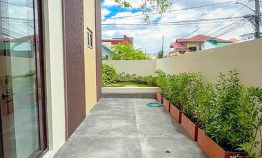 STUNNING 5 BEDROOMS CORNER HOUSE FOR SALE IN BF HOMES, PARANAQUE CITY