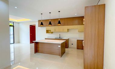 STUNNING 5 BEDROOMS CORNER HOUSE FOR SALE IN BF HOMES, PARANAQUE CITY