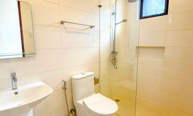 STUNNING 5 BEDROOMS CORNER HOUSE FOR SALE IN BF HOMES, PARANAQUE CITY