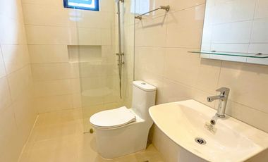 STUNNING 5 BEDROOMS CORNER HOUSE FOR SALE IN BF HOMES, PARANAQUE CITY