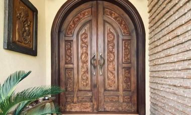 Filipino Spanish House for Sale in a High End Village