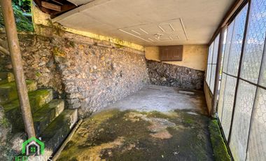 5 bedroom house with view