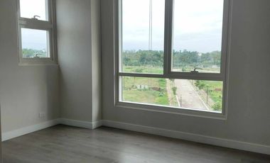 2 Bedroom Unit with Mountain View at One Nara