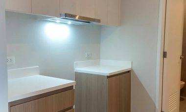 2 Bedroom Unit with Mountain View at One Nara