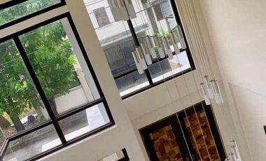 Pre Owned Modern 2 Storey House and Lot in San Fernando Pampanga