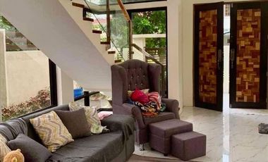 Pre Owned Modern 2 Storey House and Lot in San Fernando Pampanga