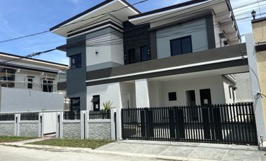 READY TO MOVE IN HOUSE WITH SWIMMING POOL IN IMUS CAVITE NEAR SNR AGUINALDO